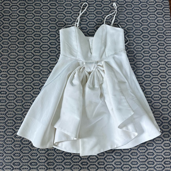 Bardot Annabelle Plunge Neck Mini Dress - Picture 3 of 10